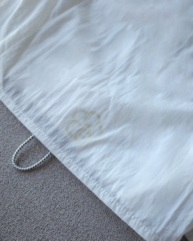 Gather Flow Shorts / White
