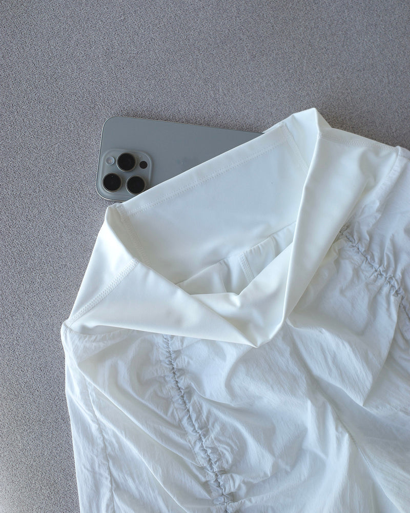 Gather Flow Shorts / White